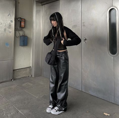 Streetwear Girly Fits, Leather Pants Y2k, Acubi Aesthetic, Aesthetic Archive, Autumn Core, Acubi Style, Polyvore Clothes, Grunge Fits, Green Matcha