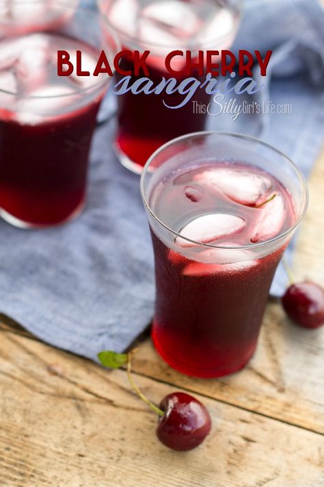 Cherry Syrup Recipe, Cat Cocktail, Cherry Sangria, Rhubarb Syrup, Cherry Lemonade, Hard Lemonade, Summer Flavors, Cherry Preserves, Cherry Bakewell