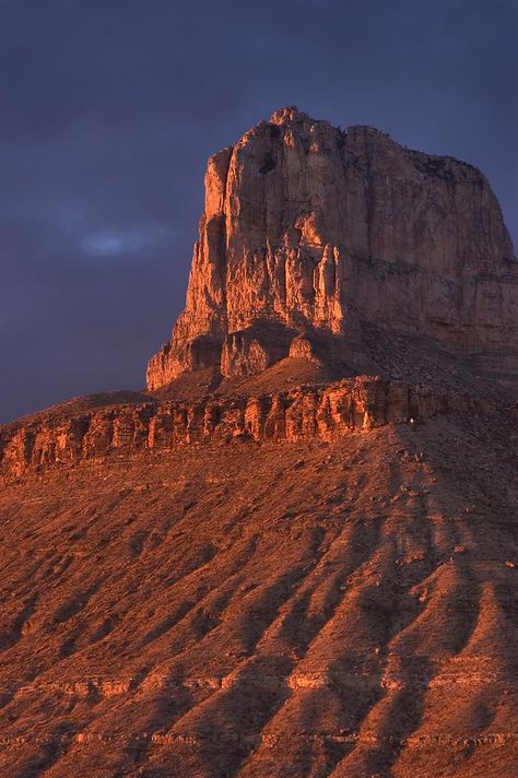 El Capitan Mountain at sunset, Guadalupe Mountains National Park, Texas.  Highest point in Texas. Mexico Mountains Aesthetic, Arizona Mountains Landscapes, El Paso Star On Mountain, Mexican Mountains, Guadalupe Peak, Texas State Parks, Guadalupe Mountains National Park, National Parks America, Guadalupe Mountains