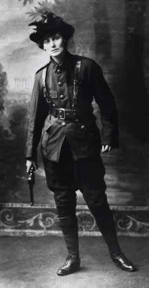 Countess Markievicz, all around badass 1916 Rising, Irish Independence, County Sligo, Lady Violet, British House, Easter Rising, Famous Speeches, Ireland History, Free Woman