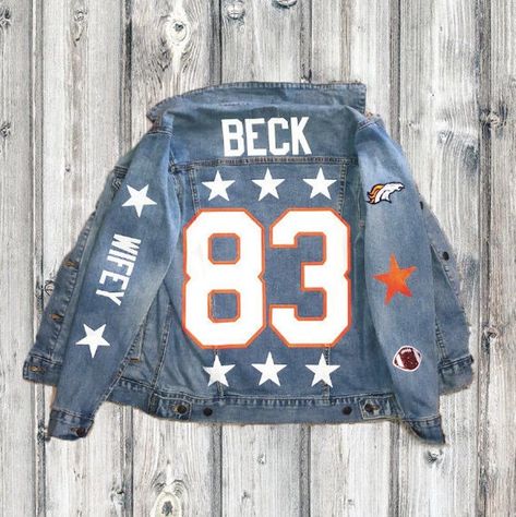 Spirit Jacket, College Announcements, Tailgate Clothes, Jean Jacket Design, Jean Jacket Diy, Basketball Girlfriend, Customised Denim Jacket, Football Girlfriend, Custom Jean Jacket