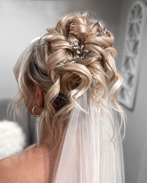 Hair by @topknotsbyaimee Lead Artist Amber @anmbridalhairstylist 🤍 High Updo Wedding Hair With Veil, Up Dos For Weddings The Bride, Wedding Veil With Updo, Bridal Updos For Medium Hair With Veil, Bridal Boho Updo, High Wedding Updo With Veil, Messy Bridal Updo With Veil, High Bridal Updo With Veil, Bridal Hairstyles Updo With Veil