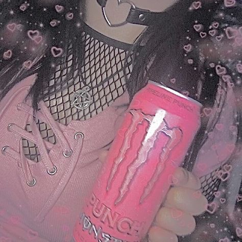 Pink Goth Aesthetic, Pink Grunge Aesthetic, Pink Alt, Draculaura Aesthetic, Pink Emo, Pastel Goth Aesthetic, Oc Aesthetic, Goth Core, Abbey Dawn