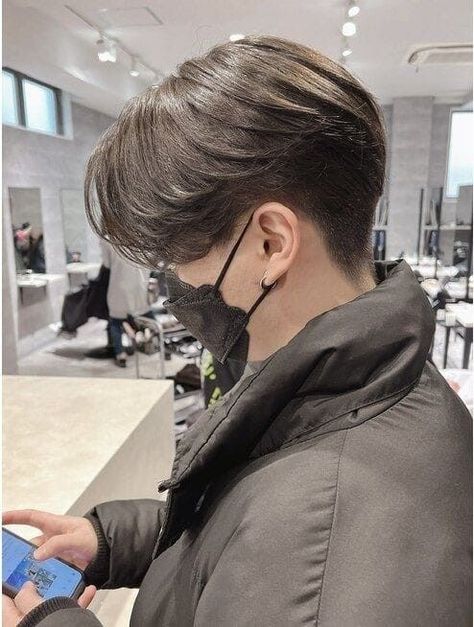 Thai Hairstyle Men, Best Hair Color For Men, Hair Color Man, Middle Part Fade, Boy Hair Color, Hair Styles Boy, Short Middle Part, Trendy Boy Haircuts, Men's Hair Color