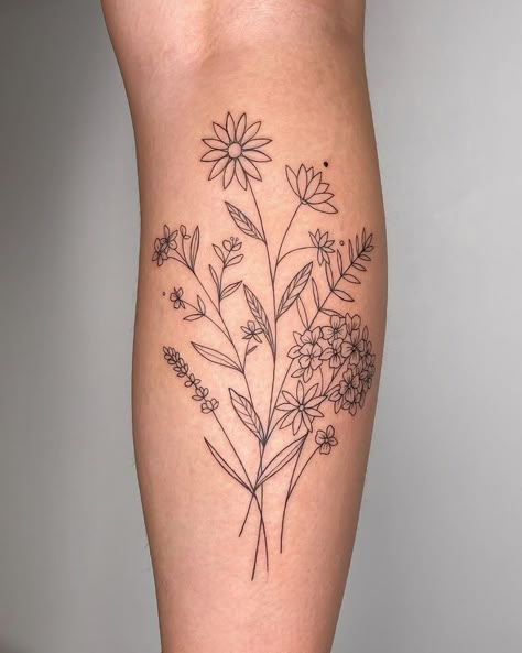 Wildflower Tattoo Design, Botanisches Tattoo, Butterfly Tattoos On Arm, Tattoo Ideas Unique, Flower Tat, Tattoo Flowers, Wildflower Tattoo, Inspo Art, Floral Tattoo Sleeve