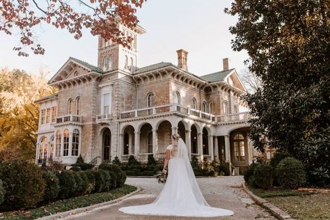 Tennessee Wedding Venues, Nashville Wedding Venues, Weddings By Color, Wedding Inside, Inexpensive Wedding Venues, Tennessee Wedding, East Tennessee, Nashville Wedding, Knoxville Tn