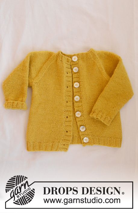 Cardigan Til Baby, Baby Knitting Free, Knit Baby Jackets, Drops Baby, Duck Jacket, Baby Sweater Patterns, Baby Duck, Baby Sweater Knitting Pattern, Baby Cardigan Knitting Pattern