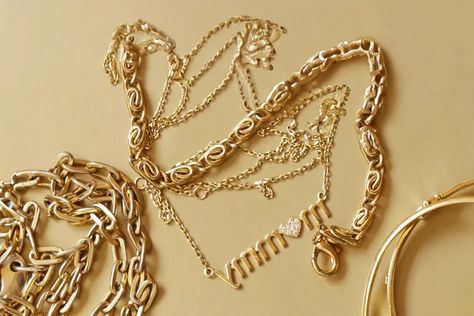 How to Untangle a Necklace, According to a Celebrity Jeweler How To Untangle Necklaces, Untangle Necklace, Latina Jewelry, Cleaning Gift, Entertaining Gifts, Tweezers Eyebrows, Subscription Gifts, Real Simple, A Celebrity