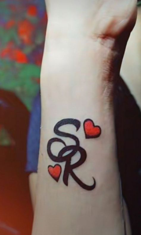 Sr Wallpaper Letter, Rs Wallpaper Letter, Rs Tattoo Letter Design, Tattoo Designs For Women Hand, Tattoo Designs In Hand, Sr Tattoo, Rs Tattoo, Letter R Tattoo, Hand Tattoo Ideas