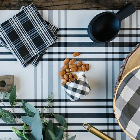 Whether you serve cupcakes, cookies, or fruit at your next event, make sure you have our Gingham Farm Food Cups and we promise they won't disappoint. These dainty and elegant Food Cups really make decorating easy and simple for any gathering you want to make look stunning. Don't forget to grab a set of our Cream Plaid Dinner Napkins to really make an elegant combination that will impress your guests. • 5 Oz. • Each cup approximately 2.75" round and 2.25" tall• 24 Count• Gold Foil• Do Not Microwa Food Cups, Gingham Party, Cupcake Holders, Lumberjack Baby Shower, Paper Table Runner, Elegant Food, Muffin Cupcake, Mini Quiches, Mini Quiche