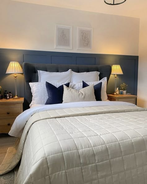 Bedroom Inspo Grey, Farrow And Ball Stiffkey Blue, Bedroom Panelling, Navy Room, Adult Bedroom Decor, Navy Bedrooms, Navy Bedroom, Navy Blue Bedrooms, Stiffkey Blue