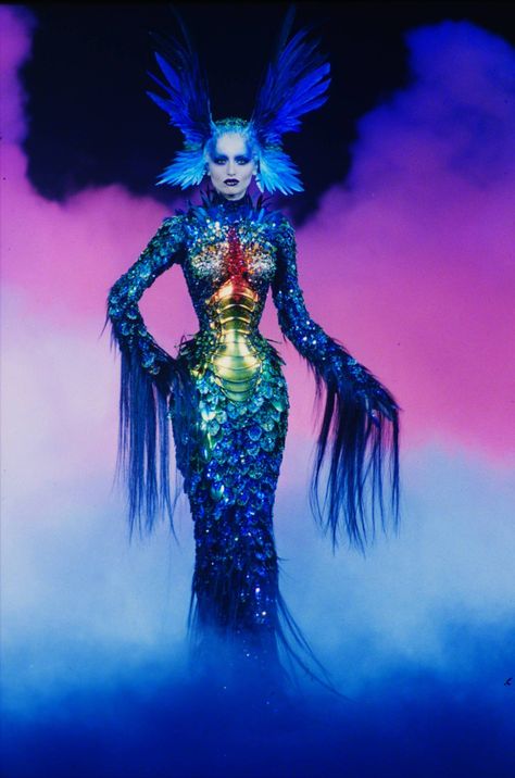 Thierry Mugler Haute Couture, 2000s Fashion Icons, Vintage Haute Couture, Art Zine, Vintage Runway, Destiny's Child, Thierry Mugler, Mood Board Fashion, Old Hollywood Glamour