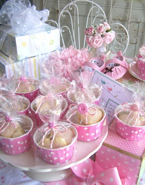 Cute baby shower/first birthday party favors! Pink for girls or blue for boys! Décoration Baby Shower, Fiesta Shower, First Birthday Party Favor, Idee Babyshower, Boy Baby Shower Ideas, Trendy Baby Shower Ideas, Fiesta Baby Shower, בר מצווה, Baby Party