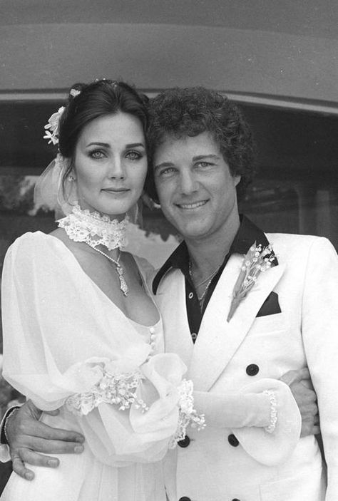 Lynda Carter and Ron Samuels, (1977–1982) Tony Geary, Laura Spencer, Genie Francis, Luke And Laura, Tv Weddings, Linda Carter, Lynda Carter, Tv Couples, Famous Stars