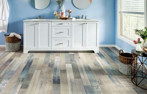 What Furniture & Wall Colors Match with Gray Flooring? Waterproof Laminate Flooring, Armstrong Flooring, Ceramic Floor Tile, Casa Vintage, Casa Container, Wooden Floors, Luxury Vinyl Plank Flooring, Waterproof Flooring, Grey Flooring