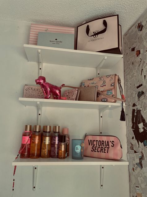 Victoria secret perfume body spray Pink bags aesthetic Victoria Secret Bathroom, Victoria Secret Aesthetic Room, Victoria Secret Room Decor, Victoria Secret Decor, Victoria Secret Room, Victoria Secret Pink Bedroom, Victoria’s Secret Bedroom, Victoria Secret Bedroom, Victoria’s Secret Inspired Room