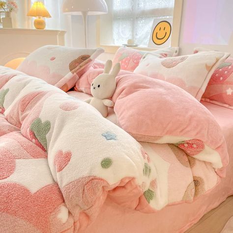 Strawberry Duvet, Kawaii Bed, Fluffy Duvet Cover, Strawberry Bedding, Pink Comforter Sets, Queen Duvet Cover Sets, Fluffy Duvet, Kids Duvet, Queen Bedding