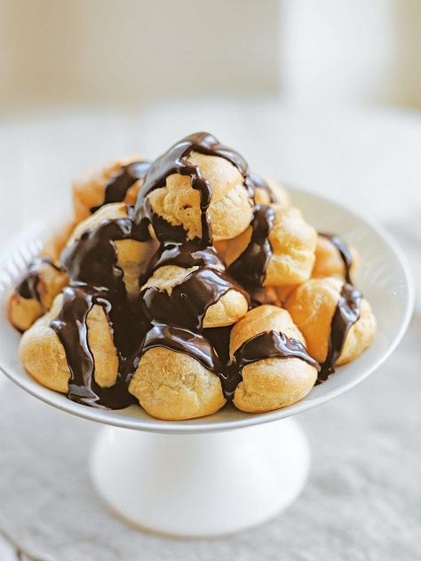 How to make profiteroles with chocolate sauce Delicious Magazine Recipes, Profiteroles Recipe, Neapolitan Ice Cream, Delicious Magazine, Choux Pastry, Chocolate Sauce, Eclairs, Seasoning Recipes, Christmas Desserts