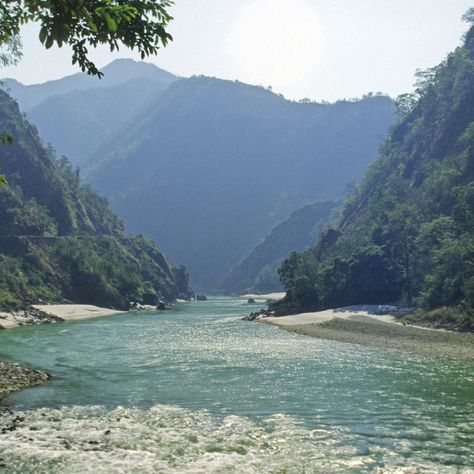 Rishikesh is one of the most holly places and picturesque tourist attractions in India. This place is paradise for photography. #rishikesh #naturephotography #landscapephotography #gallery #photostyle #PixelSpeaks #LaxmanJhula Rishikesh Photography Ideas, Rishikesh Photography, Travel Photoshoot, All The Bright Places, Rishikesh India, Poses Women, Amazing Places On Earth, Travel Pictures Poses, Places On Earth