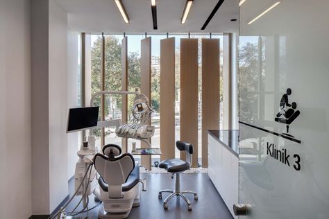 Doctor Room, Waiting Lounge, Dental Design Interior, Dentist Office Design, Kedokteran Gigi, Medical Office Decor, Dental Office Design Interiors, Dental Design, Clinic Interior Design