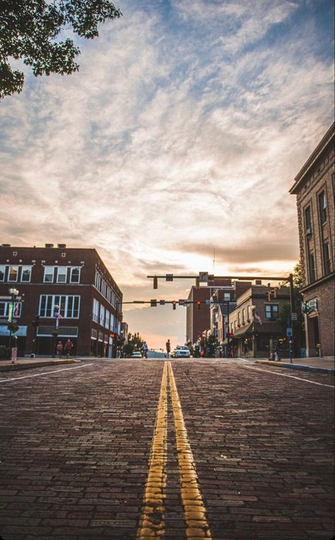 Ohio University Athens, University Aesthetic, Athens Ohio, Ohio University, World Cities, Railroad Tracks, Athens, Ohio, Beautiful Places