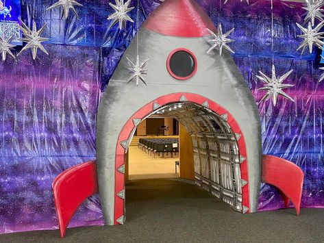 Spaceship Decor, School Wide Themes, Outer Space Decorations, Space Theme Party, Outer Space Theme, Space Camp, Space Birthday Party, Space Cowboys, Space Museum