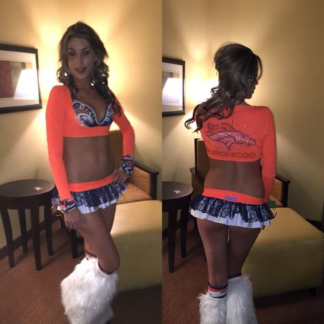 Denver Broncos Cheerleader Super Bowl 50 outfit Orange Crush #broncos #denverbroncos Denver Broncos Outfit, Broncos Cheerleaders, Super Bowl 50, Broncos Fans, American Sports, Pro Sports, Orange Crush, Sunderland, Denver Broncos