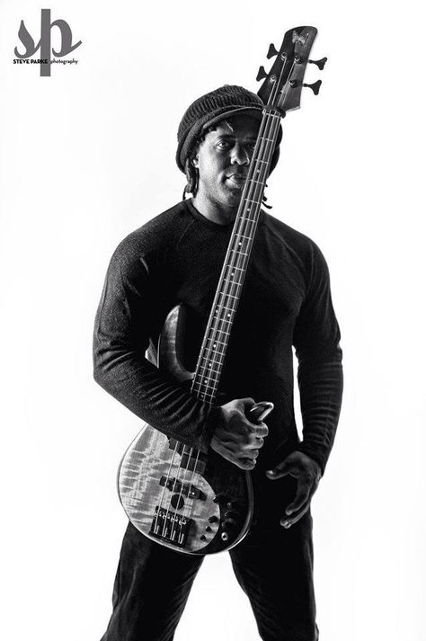 Victor Wooten Monochromatic Poster, Guitarist Photography, Guitar Portrait, Victor Wooten, Black And White Portrait Photography, Music Photoshoot, Band Photoshoot, Musician Portraits, Musician Photography