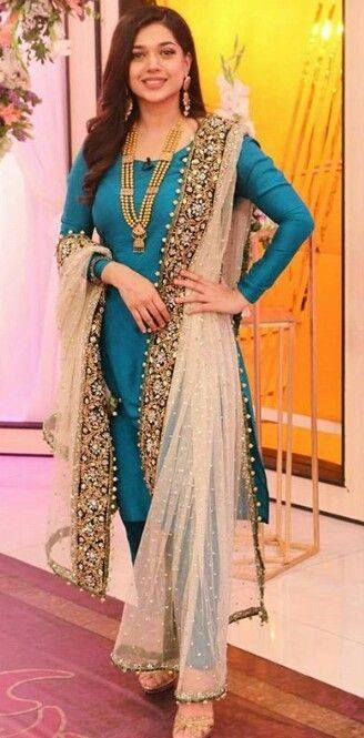 Simple dress with heavy dupatta,  suits with heavy work dupatta, trendy plain suit with shawl fashion, Pakistani latest shawls dresses designs, Plain chiffon dupatta designs   #heavydupatta #shawls #weddingdress #valvetshawls #fashionandarts Plain Silk Suit Designs, Plain Dress With Heavy Dupatta, Dress With Heavy Dupatta, Plain Suit With Heavy Dupatta, Silk Suit Design, Suit Design Ideas, Plain Suit, Heavy Dupatta, Silk Suits