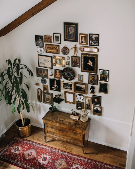 Gallery Wall Decor Bedroom, Wooden Gallery Wall, Galary Wall Decor Vintage, Mini Picture Collage Wall, Gallery Wall With Hats, Cluttered Wall Decor, Hogwarts Gallery Wall, Artistic Gallery Wall, Thrifted Collage Wall