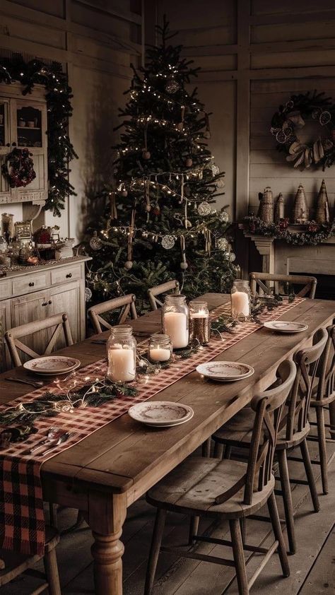 Christmas Decor Industrial, Christmas Decor Ideas Country, Country Christmas Decorations Farmhouse, Country Christmas Aesthetic, Industrial Christmas Decorations, Christmas House Interior, Farmhouse Christmas Table Decor, Rustic Christmas Table Decor, Christmas Decor Ideas Rustic