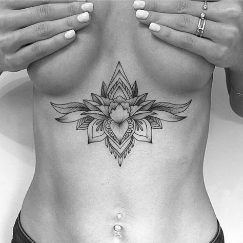 Under Bobs Tattoos, Underbust Tattoo, Tattoo Son, Chest Tattoos For Women, Lotus Mandala, Sternum Tattoo, Tattoo Magazines, Top Tattoos, Tattoo Feminina