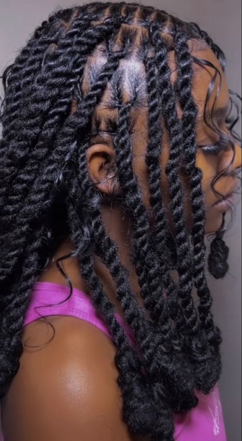 Weave Hairstyles Braided, Short Box Braids Hairstyles, Braided Hairstyles For Black Women Cornrows, Short Hair Images, Faux Locs Hairstyles, Dyed Hair Inspiration, Braids Hairstyles Pictures, Braided Cornrow Hairstyles, Cute Box Braids Hairstyles