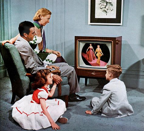 rca color tv 1956 | Flickr - Photo Sharing! 1950s Nuclear Family, 50s Suburbia, Vintage Tv Aesthetic, 1950s Family, 1950s Kids, Nuclear Family, Television Advertising, Disney Drawings Sketches, Nostalgic Art