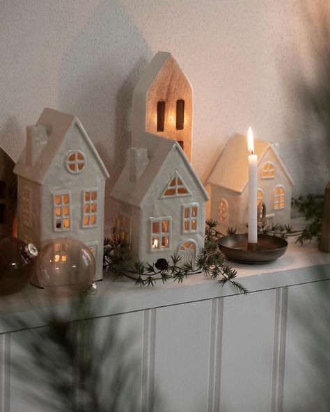 House Candle Holder, Pottery Houses, Cottage Christmas, Christmas Interiors, Christmas Living Rooms, Christmas Inspo, Small Houses, Ceramic Houses, Christmas Mood