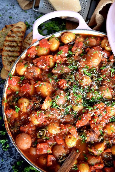 Potato Tomato Recipe, Braised Potatoes, Chorizo Soup, Italian Potatoes, French Potatoes, Sun Dried Tomato Sauce, Tomato Recipe, Tomato Dishes, Skillet Potatoes