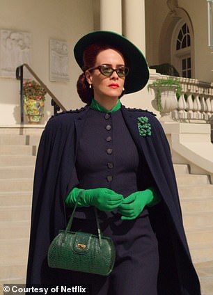 Nurse Ratched at her foreboding best in a navy caped suit and sharp green accessories... Ratched Aesthetic, Mildred Ratched, Gotham Memoirs, Nurse Ratched, Vintage Outfit Inspiration, Sarah Paulson, Green Accessories, Hot Lips, Retro Mode