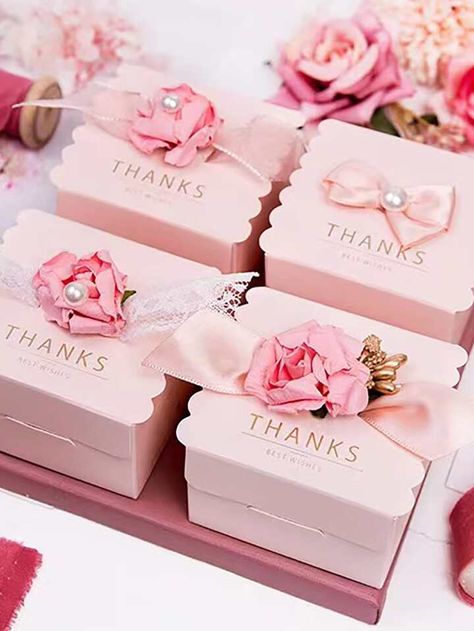 Pink Party Favors, Baby Shower Box, Anniversaire Diy, Wedding Candy Boxes, Candy Flowers, Wedding Gifts Packaging, Wedding Gifts For Guests, Party Favor Boxes, Party Gift Bags