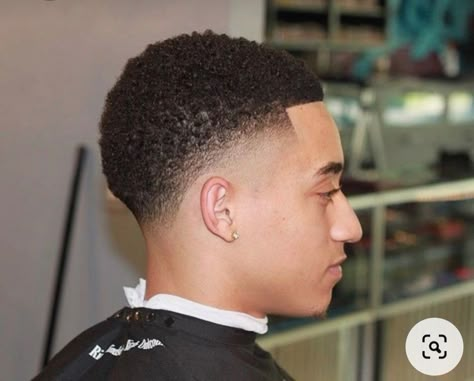 Fades Haircuts, Afro Hair Fade, Swag Hairstyles, Black Man Haircut Fade, Taper Fade Short Hair, Black Boys Haircuts, Afro Hairstyles Men, Afro Fade, Black Men Haircut