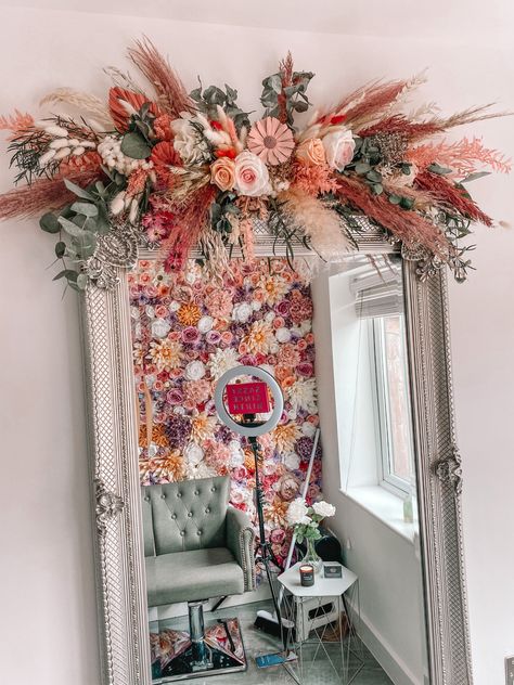 Flowers Around Mirror, Dried Flower Wall Installation, Flower Wall Installation, Dried Flower Wall, Salon Business Plan, Flower Shop Interiors, Mirror Rectangle, Flower Mirror, Floral Installation