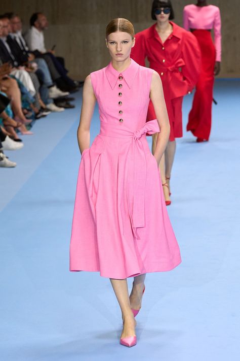 Carolina Herrera Spring/Summer 2025 - Herrera S25 - 13 Carolina Herrera Spring 2025, Spring Summer 2025, Carolina Herrera Runway, Fashion 2025, Summer Cruise, Lit Outfits, Summer 2025, Spring 2025, Maxi Styles