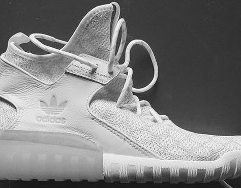 First Look At The Adidas Tubular x Primeknit Adidas Nmd_r1, Street Style Vintage, Adidas Shoes Outlet, Adidas Shoes Women, Nike Shoes Cheap, Nike Free Shoes, Nike Shoes Outlet, Running Shoes Nike, Adidas Tubular