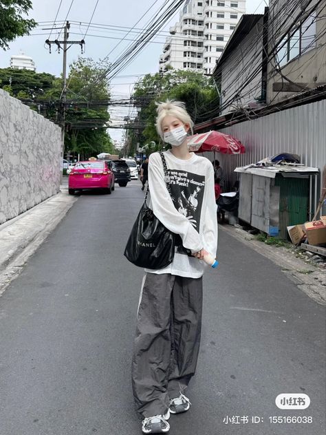 Baggy Acubi Outfits, Baggy Korean Fashion, Douyin Fashion, Nyc Fits, Korean Streetwear, Baggy Clothes, Easy Trendy Outfits, Tomboy Fashion, Teenage Fashion Outfits