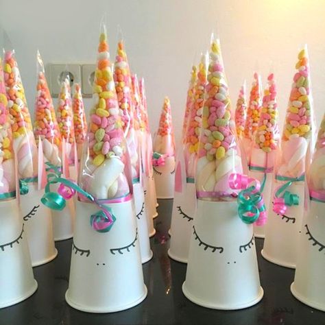 Unicorn Birthday Party Decorations, Candy Cone, Unicorn Themed Birthday Party, Packing Bags, Cookie Gift, Unicorn Party Decorations, Candy Party Favors, 1st Birthday Decorations, Bag Diy