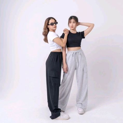 Cek AIJO - Yoona Cargo Pants - Celana Bebytery dengan harga Rp75.000. Dapatkan di Shopee sekarang! https://s.shopee.co.id/8Unn0R1OcD?share_channel_code=3 #outfitstyle #outfit #outfitinspiration Celana Kargo, Ootd Korean, Women Jogger Pants, Baggy Pants, Cargo Pants Women, Mens Joggers, Harajuku Fashion, Pocket Pants, Daily Fashion