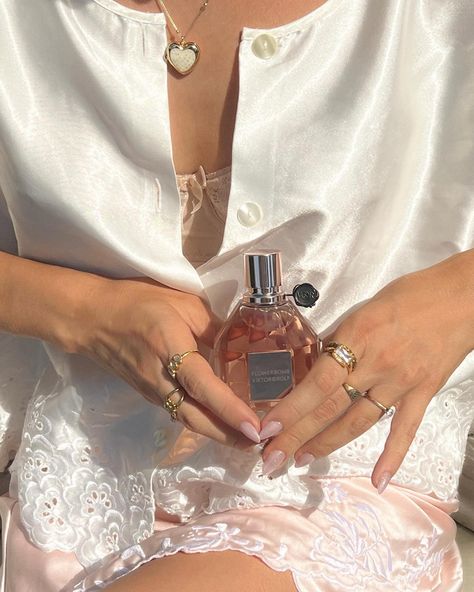 in the garden 🪷 with @viktorandrolf_fragrances flower bomb my favorite and also what I’m currently carrying with me every day ♡ perfect for summer with notes of peony, rose, and freesia, available at @sephora . . . #giftedbyviktorandrolffragrances #flowerbombtigerlily #flowerbomb #summerfragrance Summer Fragrance, Peony Rose, Flower Bomb, Beige Aesthetic, Tiger Lily, In The Garden, The Garden, Sephora, Peonies