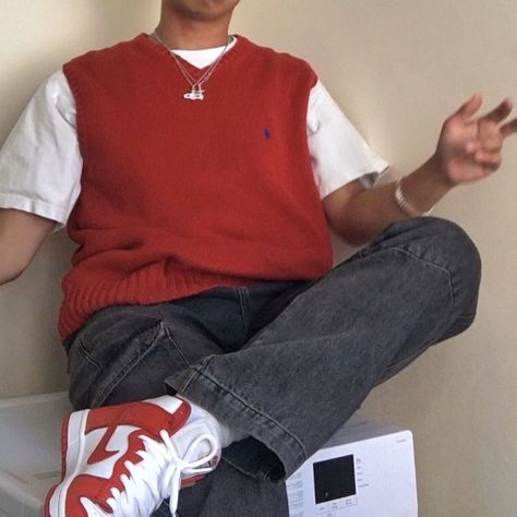 Aesthetic Red Outfits, Red Outfits, Aesthetic Outfits Men, Aesthetic Red, Street Style Outfits Men, Neue Outfits, Mens Outfit Inspiration, Mens Fashion Streetwear, Cool Outfits For Men