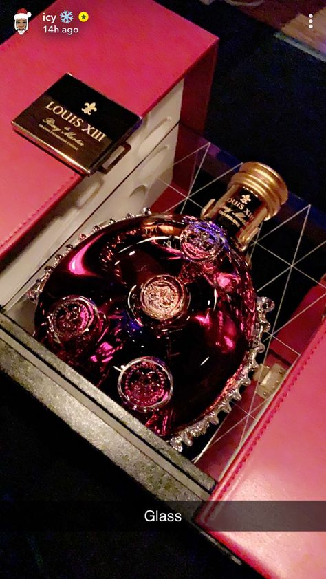 Unique Alcohol Bottles, Beautiful Liquor Bottles, Unique Liquor Bottles, Expensive Wine Bottle, Expensive Liquor, Most Expensive Liquor, Expensive Drinks, Luxury Alcohol, Expensive Whiskey