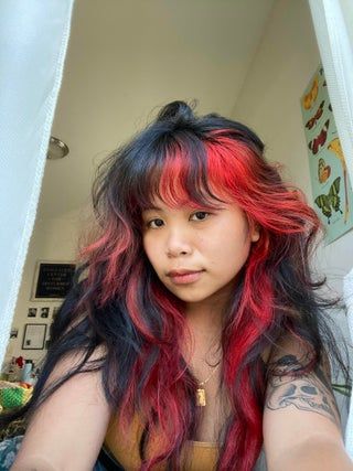 Hair Policy, Black And Red Hair, Red Hair Inspo, Dyed Red Hair, Hair Color Streaks, Hair Streaks, Dyed Hair Inspiration, Hair Stylies, Taking Advantage