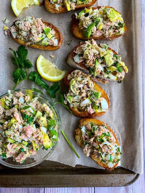 Tuna Salad On Toast, Tuna Salad Toast, Tuna Salad Appetizers, Tuna Toasted Sandwich, Tuna Avocado Toast, Tuna Breakfast Ideas, Tuna Bruschetta, Tuna Breakfast, Tuna On Toast